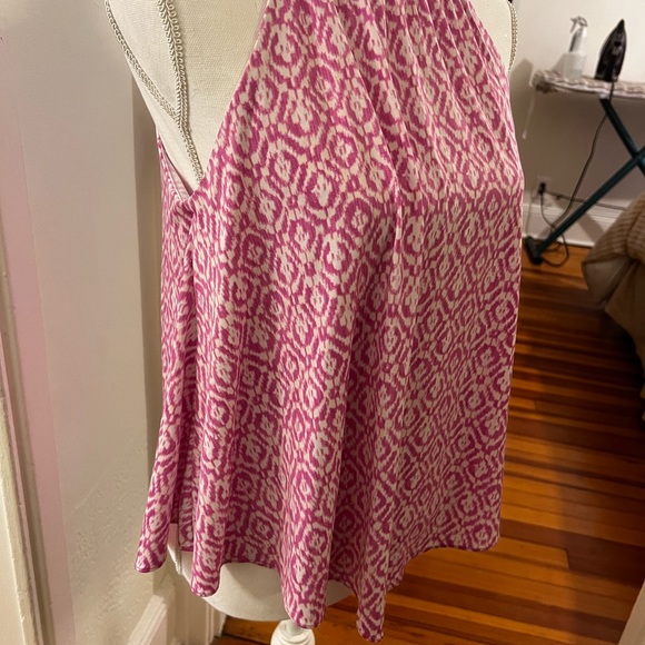 Michael Kors halter top with gold chain detail. - Picture 5 of 5